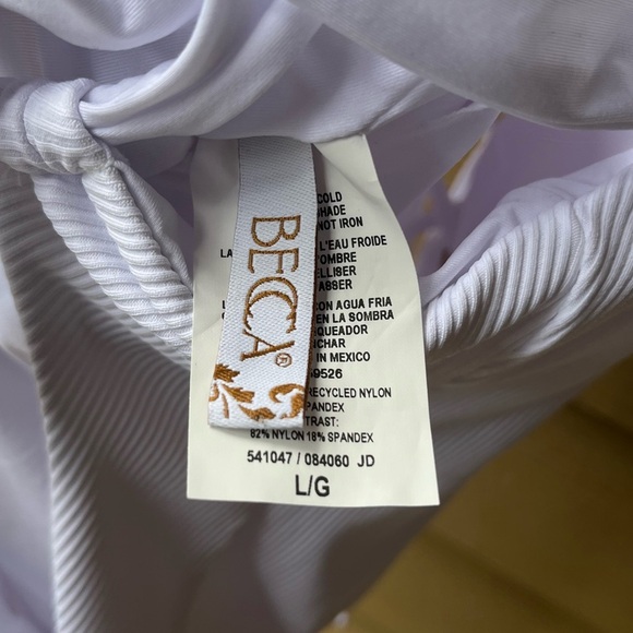 BECCA Modern Edge One Piece Swimsuit in White Size Large - Picture 6 of 9